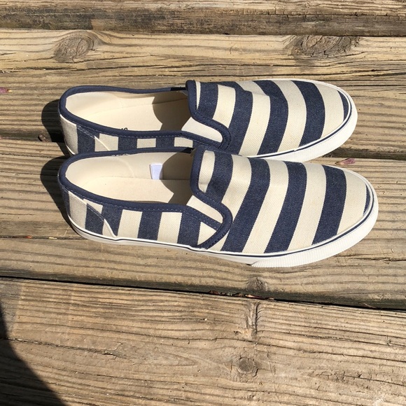 Mossimo Supply Co. Shoes - Size 8 Navy & Cream Canvas Slip-Ons